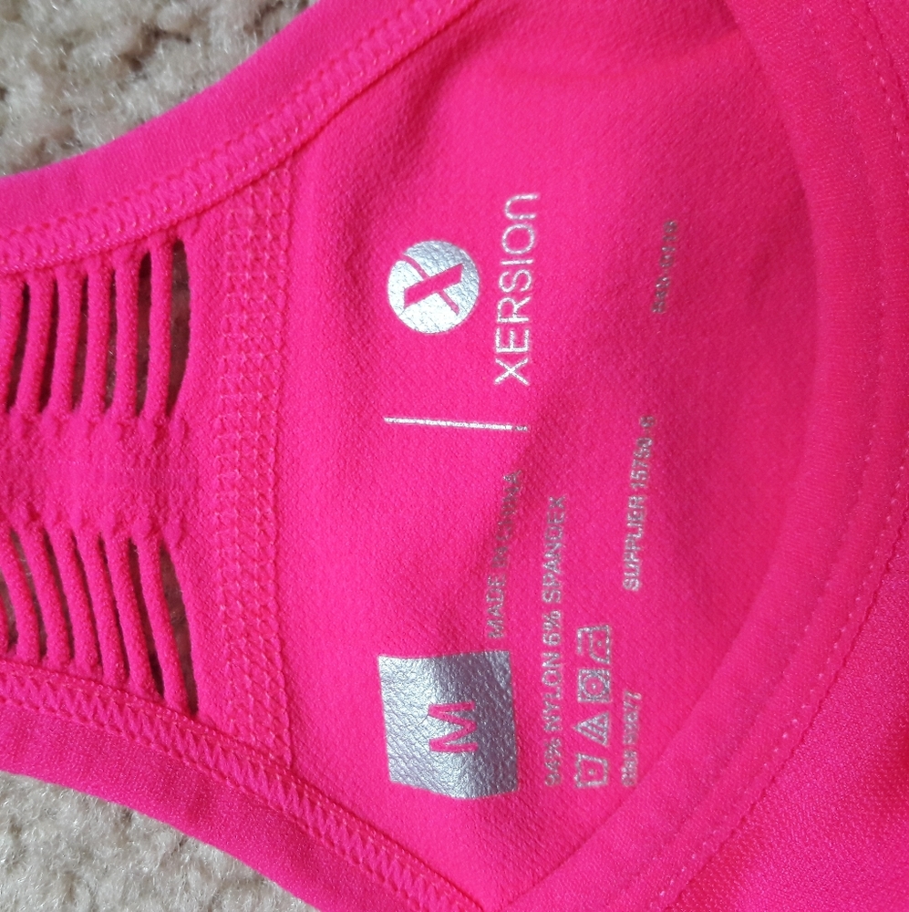 NWOT Xersion Hot Pink Sports Bra - Size Medium - Picture 3 of 4